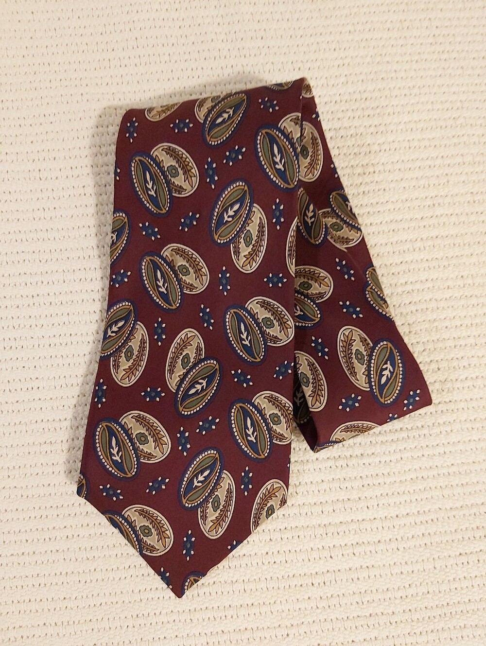 Burgundy Patterned Men's Silk Tie